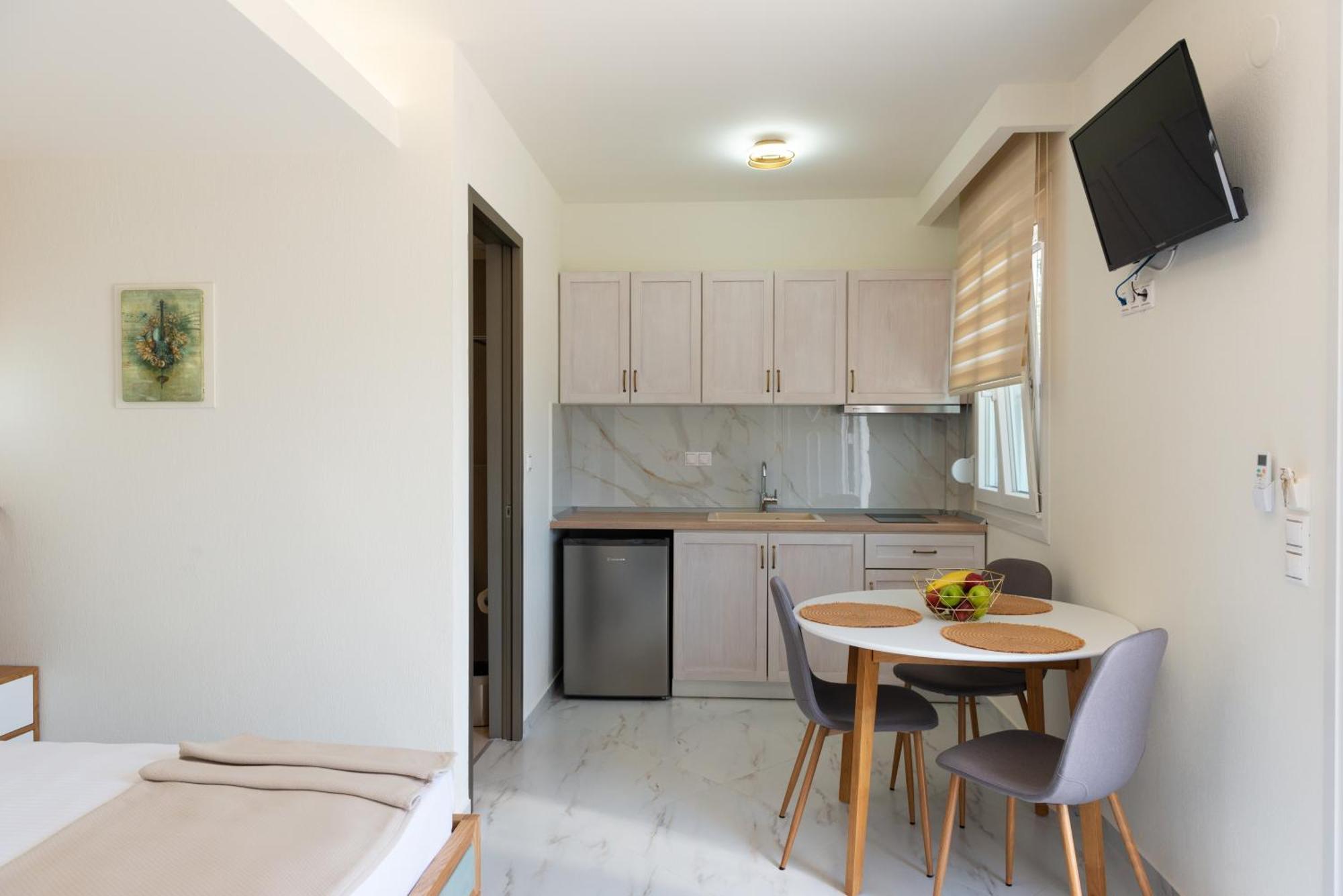 Anna Apartments Chrisi Ammoudia Eksteriør billede